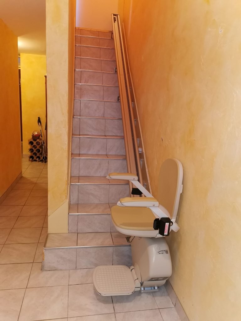 Monte escalier droit - AMS86